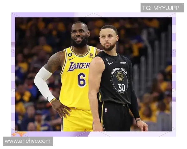 湖人队与勇士队激战正酣谁能在季后赛中笑到最后